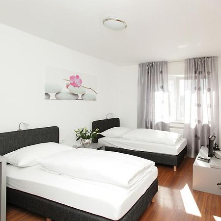 Pension Arkade Hotel Некарзулм Екстериор снимка